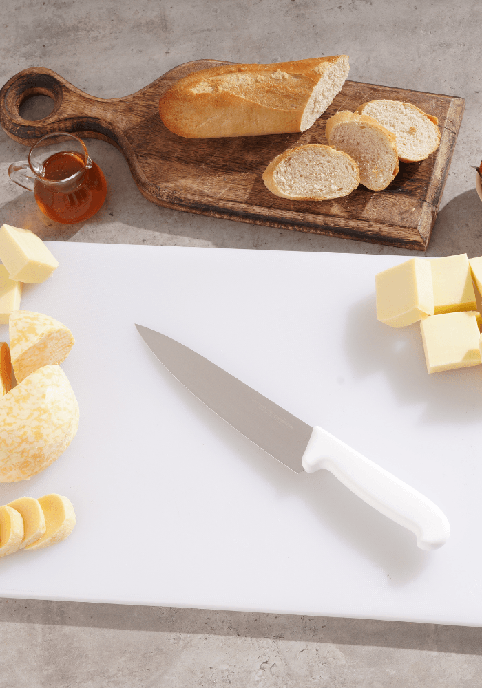 CUCHILLO-PRO-BLANCO-8P-02imagenAmbientada