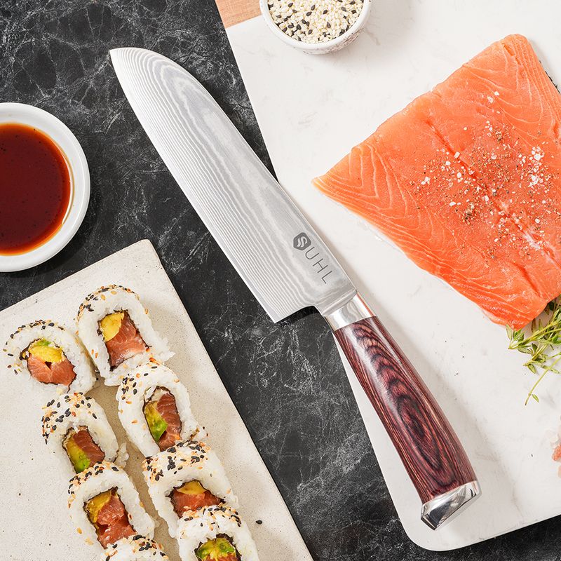 CUCHILLO-SANTOKU-7P-04imagenAmbientada